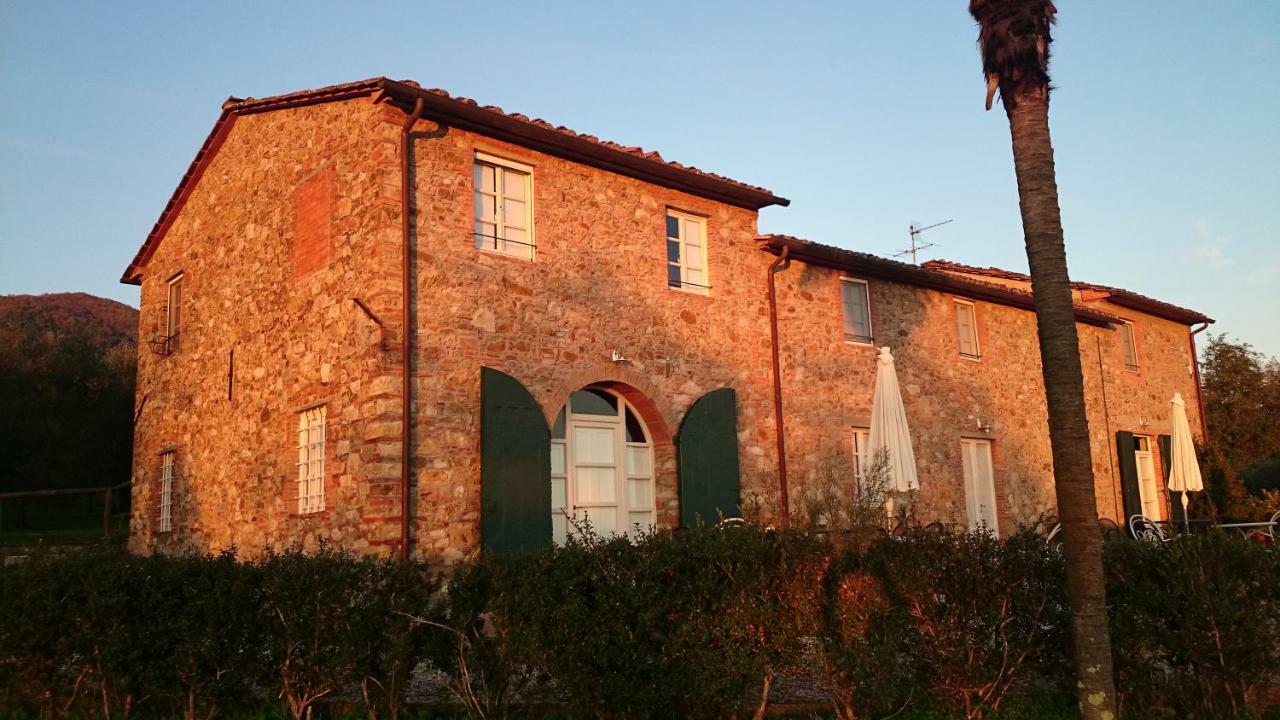 Accogliente Alloggio Con Vista E Piscina Lucca Exterior foto
